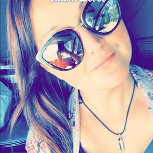 Meet your Posher, Joan